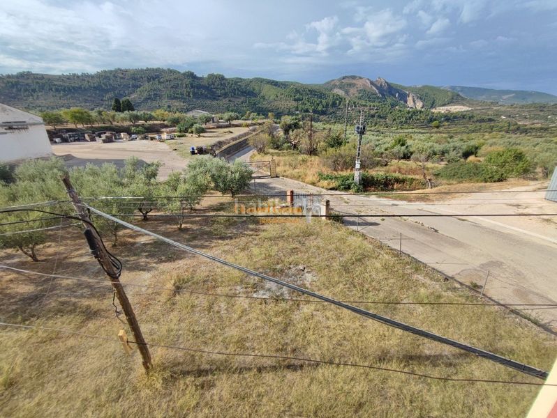 Foto b71ce6b4-bafc-4c61-af0d-f47c325e7694. Masia a Benasau