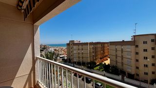 Miete Etagenwohnung  Avenida cervantes. Piso de 2 habitaciones y 2 baños en avenida cervantes con vistas