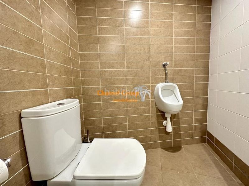 Foto 5bd26478-f482-4f01-a059-09d1bfecc661. Miete büro mit heizung in Centro Elche / Elx