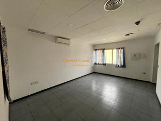Alquiler Oficina en Centro. Se alquilan oficinas en el poligono de carrus