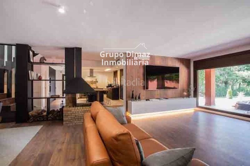 Foto dab72330-9fa1-4683-80d9-6905760b7d97. Maison avec parking piscine dans Cabrils