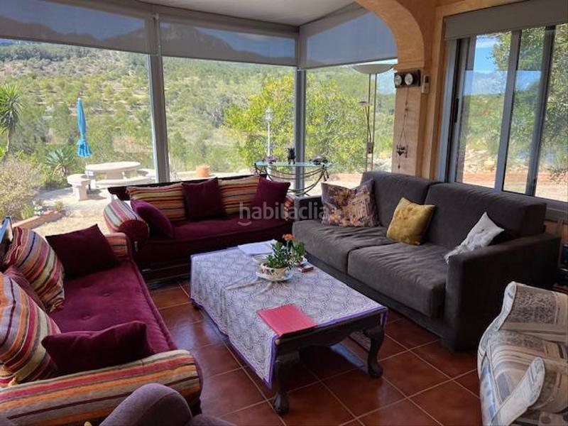 Foto 181cd77b-6767-4f3b-800f-854a2433a667. Xalet amb calefacció aparcament a Pratdip