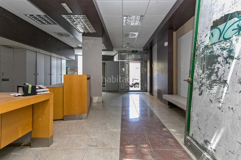 Foto 75059c01-e521-4330-90b8-0c1f56a36656. Local commercial dans Sant Vicenç dels Horts