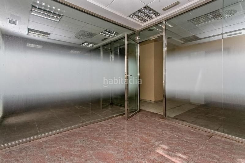 Foto b41ead3e-61f3-4e1e-adc4-3cce123a713c. Local commercial dans Sant Vicenç dels Horts