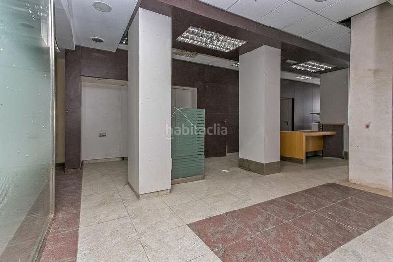 Foto f5a6f143-c83e-4fbf-9b7d-0ea7eaae8157. Local commercial dans Sant Vicenç dels Horts