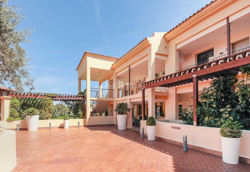 Foto 79dde1f4-2ae0-4969-bc9a-da7ce4ba2ec8. Apartament amb piscina a Bonmont Terres Noves Mont-roig del Camp