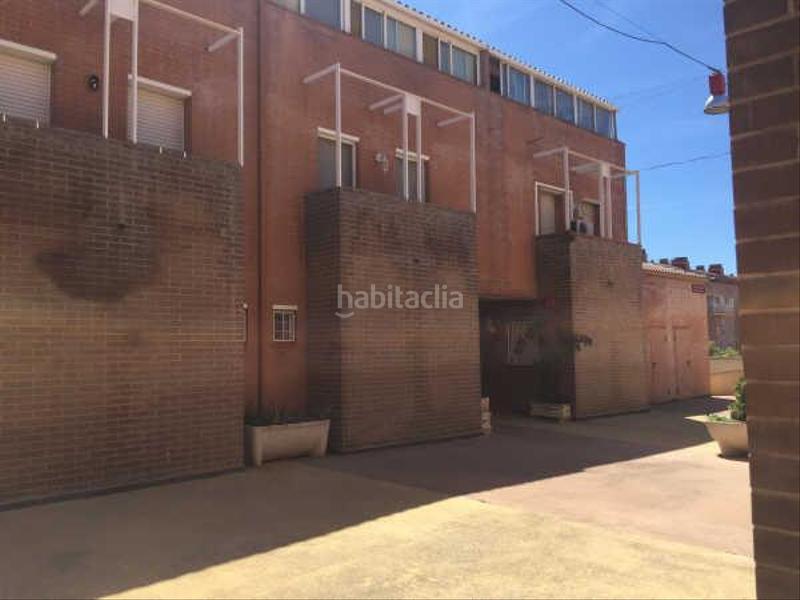 Foto 75fec8dd-834b-4e99-8411-8fe9d3e428fb. Casa a schiera con parcheggio in Llevant Reus