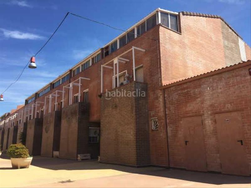 Foto b1506e54-4907-43f0-a086-1781002932a0. Casa adosada en Llevant Reus