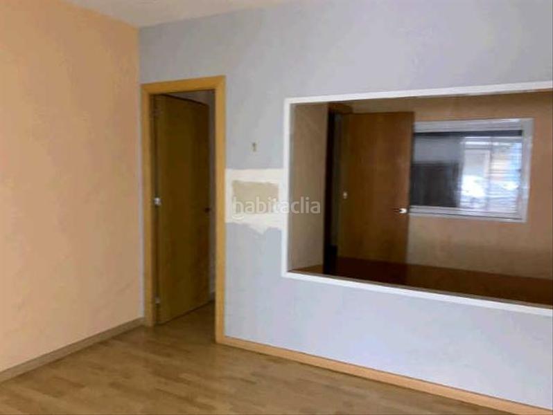 Foto e50690f5-3451-4709-acc7-85cc4ec5e487. Local comercial a Centre Reus