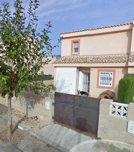 Foto 98d7488f-4940-4515-9879-961d672a54f2. Semi detached house with heating parking pool in Costa del Zèfir Miami Platja