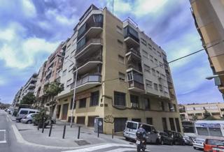 Pis  De coll i pujol. Piso en venta en c. coll i pujol, badalona, barcelona