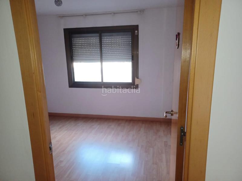 Foto 24db931c-7409-4566-9c40-69047f5d06cd. Piso  en venta en Centre Santa Coloma de Gramenet