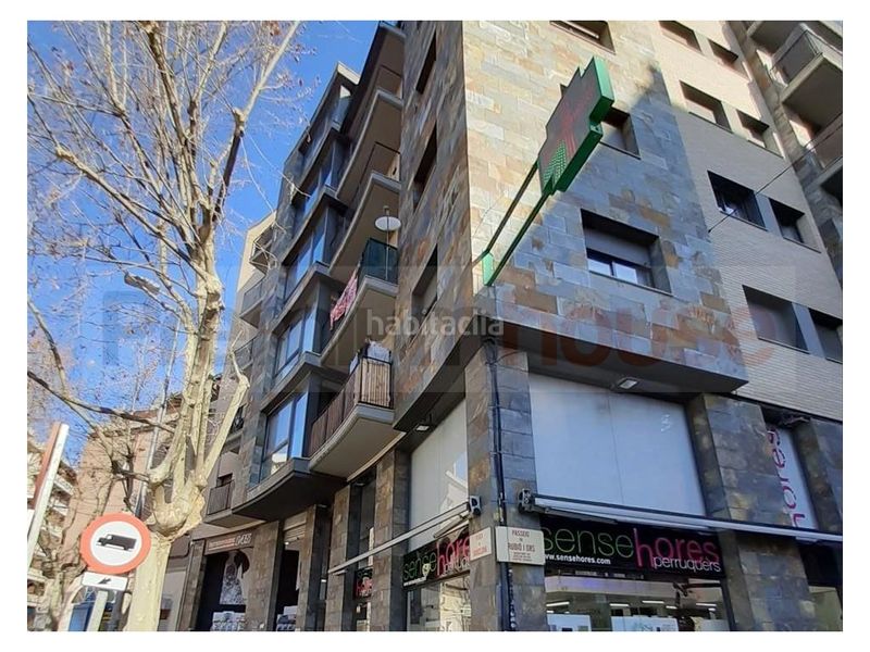 Foto 15a0ae43-735c-4d60-8b12-52342df87f70. Local comercial a Eixample Sabadell