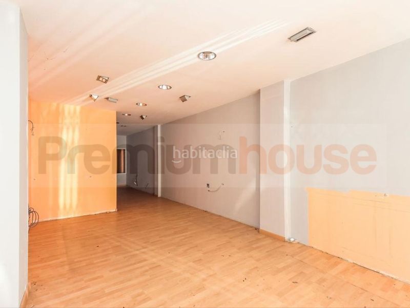 Foto 66c4ad0f-4926-48f6-bb60-fd06bd2cb299. Local comercial local . en Centre Reus