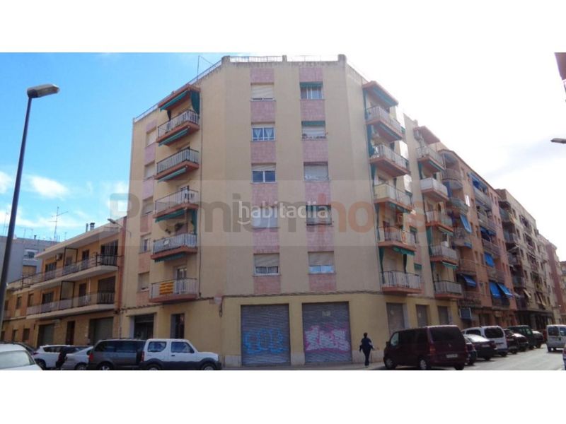 Foto ea922125-f34c-4a30-9951-08a9dce38cc2. Local comercial a Llevant Reus