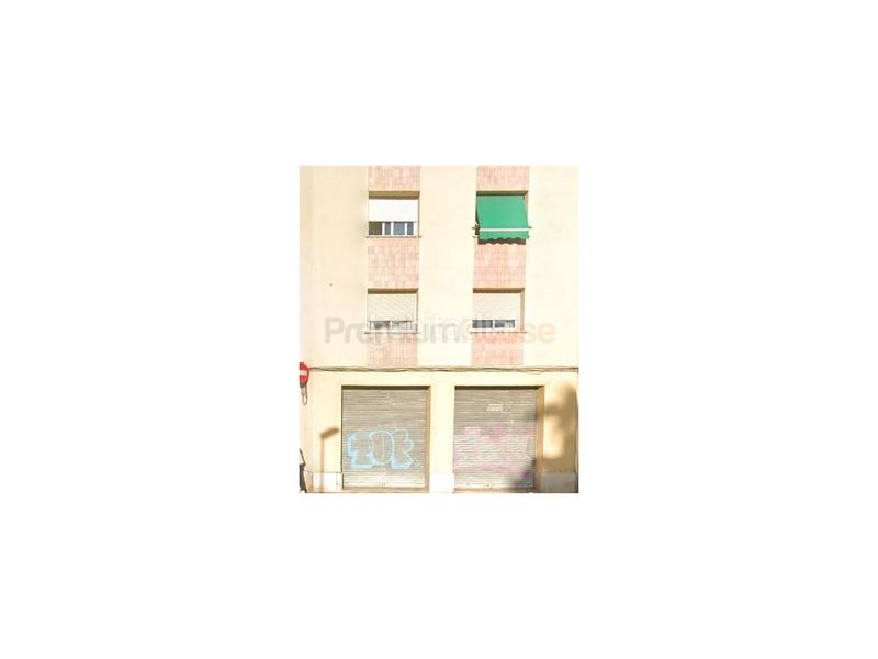 Foto f34d6fc6-0ad7-4595-85e2-e35d8420b641. Local comercial a Llevant Reus