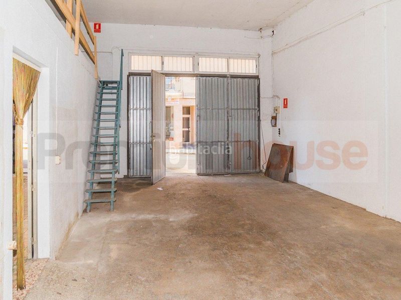Foto db83fb6d-5828-4837-8be1-71af78e64b31. Fabrikhalle in Grau - Quintanes Amposta
