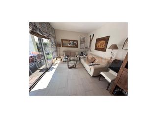 Pis  Calle del serret dels avencs. Planta baja