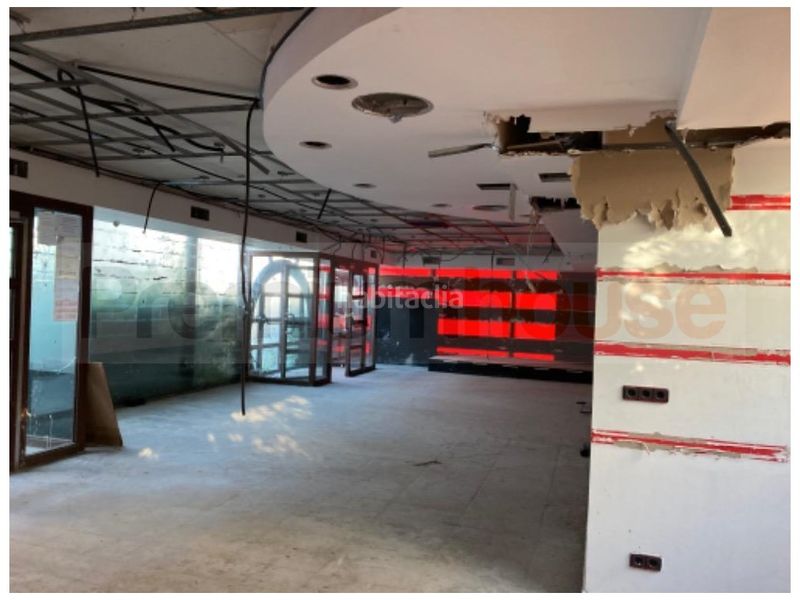 Foto b837cc13-729f-4f69-a612-34e1ac39e2af. Local comercial a Mar i Camp - Platja dels Capellans Salou
