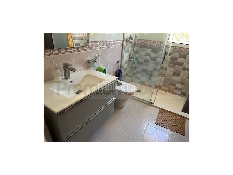 Foto 3bd54e2b-4ef0-4cea-899a-a02e5c304781. Xalet amb calefacció aparcament a Pratdip