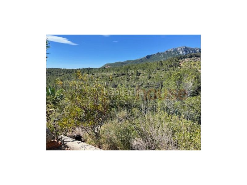 Foto 56b24d7b-896d-4f04-8a7d-2e2fc250f120. Xalet amb calefacció aparcament a Pratdip