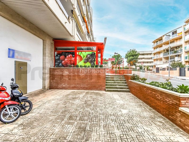 Foto 397fd0cf-bd4f-4108-a78b-f0399c654c4f. Local comercial a pla de maset - cap de Salou Salou