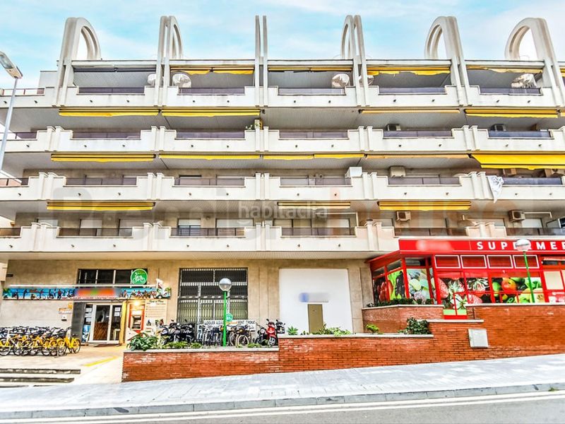 Foto 4c379c45-951c-4a44-bfbc-dfd7ba2ca72f. Local comercial a pla de maset - cap de Salou Salou