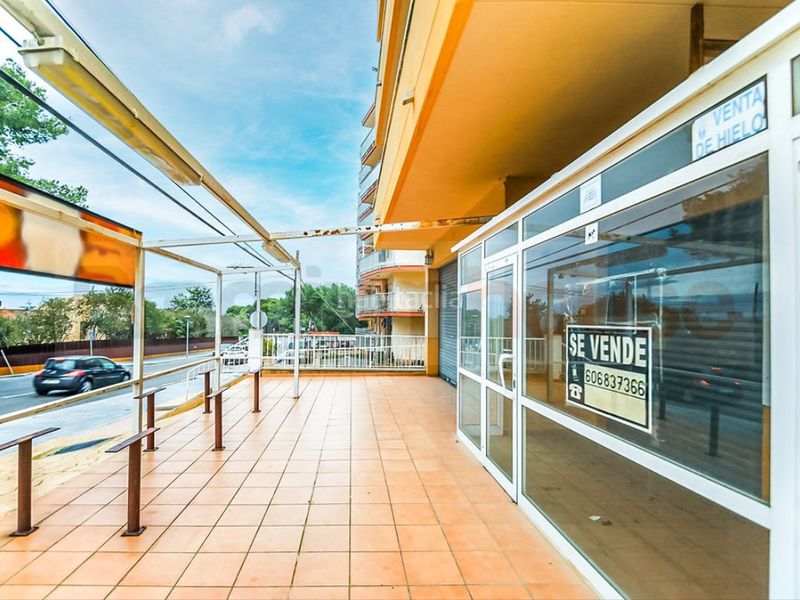 Foto 70df8e66-f2f4-4504-8849-5ade6bf739e6. Local comercial a pla de maset - cap de Salou Salou