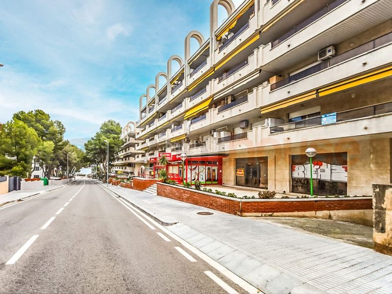 Foto bf001036-ae0b-48de-9c3a-f54f3bdba195. Local comercial a pla de maset - cap de Salou Salou