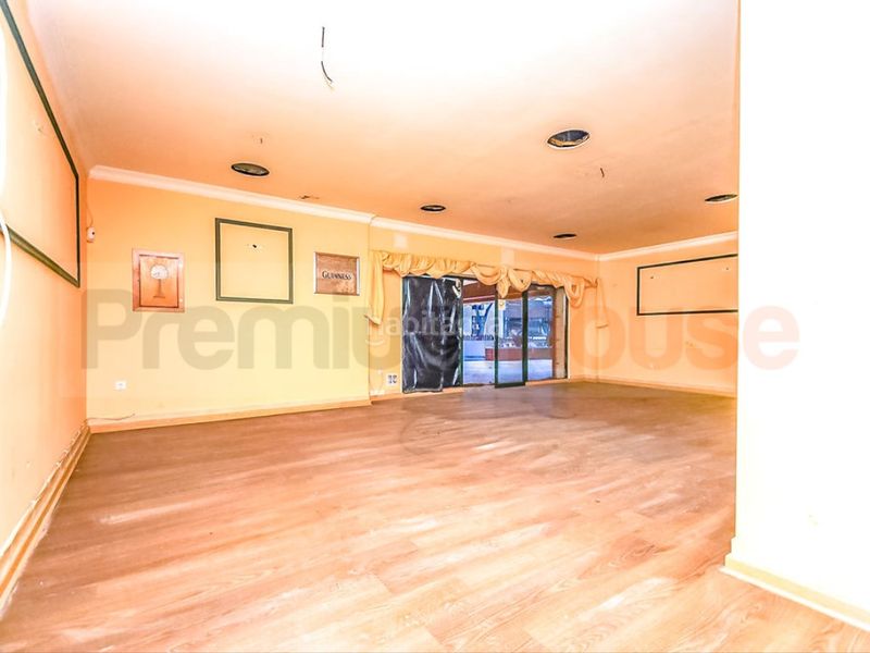 Foto fec00af4-6058-467d-bcc8-ba2044a6704c. Local comercial a pla de maset - cap de Salou Salou