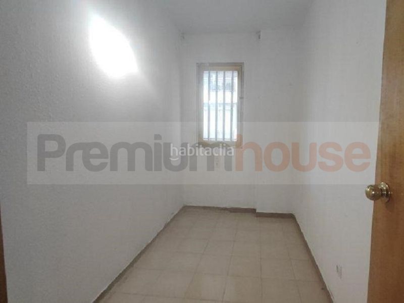 Foto 2e7ee695-3273-412e-9245-622c9bf25338. Pis a Mar i Camp - Platja dels Capellans Salou