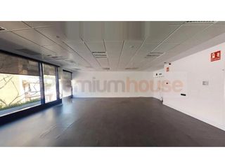 Ufficio  Avenida vents. Oficina en venta en avda. vents  badalona