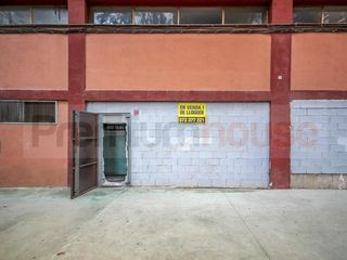 Local Comercial a Calle Fluvia