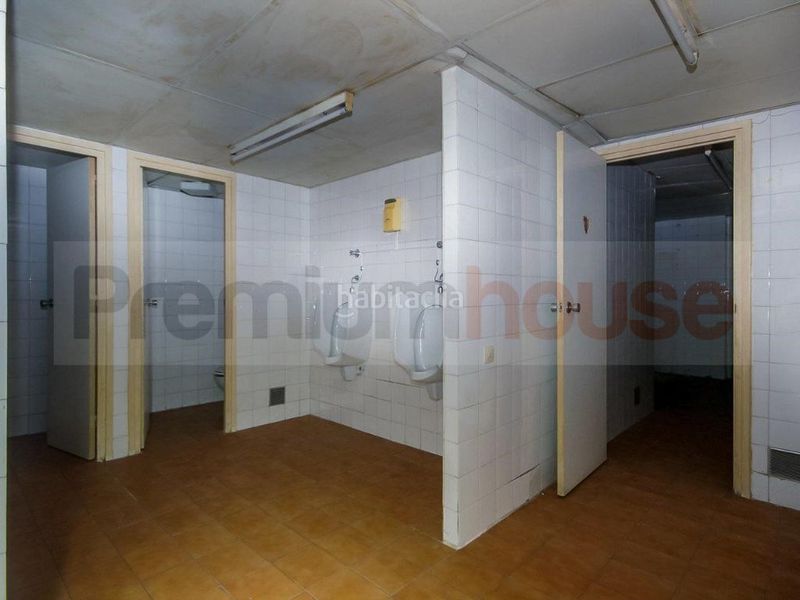 Foto f84b0861-f598-4a11-9ca2-01f5ae391d7f. Local comercial a Sant Martí de Provençals Barcelona