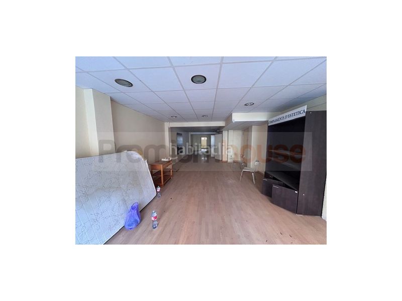 Foto 00d230a3-14d5-4b6a-9a1b-b29476161129. Local comercial a Llevant Reus