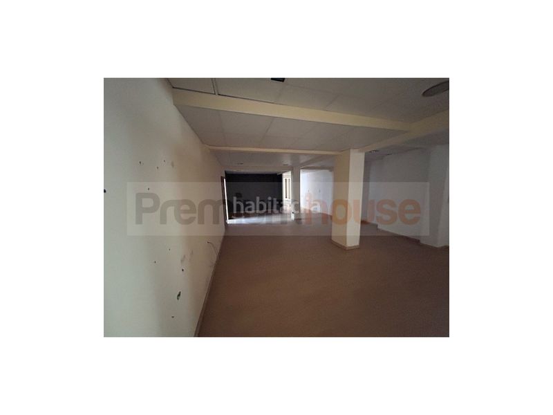 Foto 361fa515-1f8f-4791-b50a-cde7e076b093. Local comercial a Llevant Reus