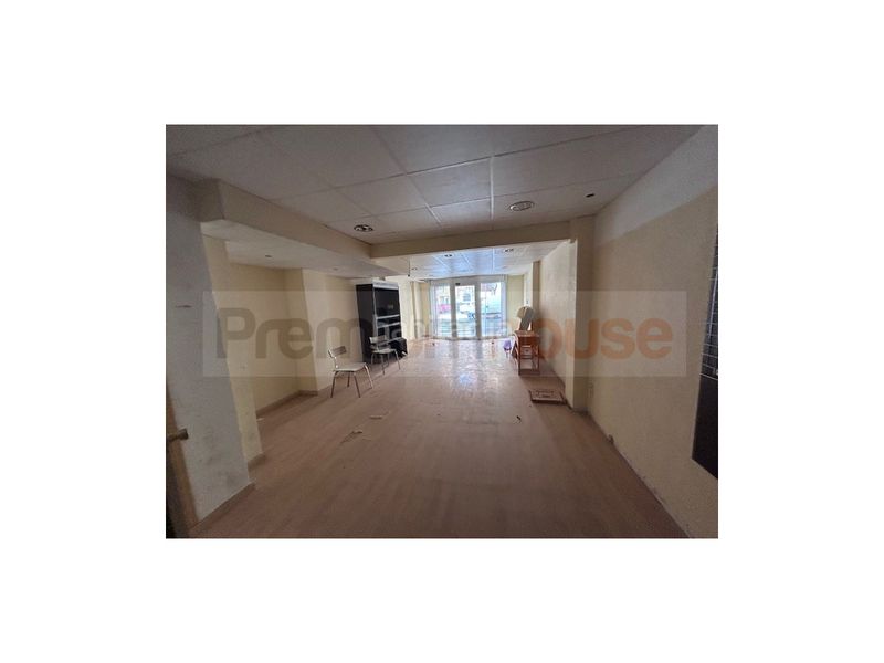 Foto 426bd000-d634-4502-9e4b-2b84778734f7. Local comercial a Llevant Reus