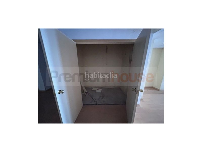 Foto 612ada15-fb20-4a97-98c6-b31ece111c14. Local comercial a Llevant Reus