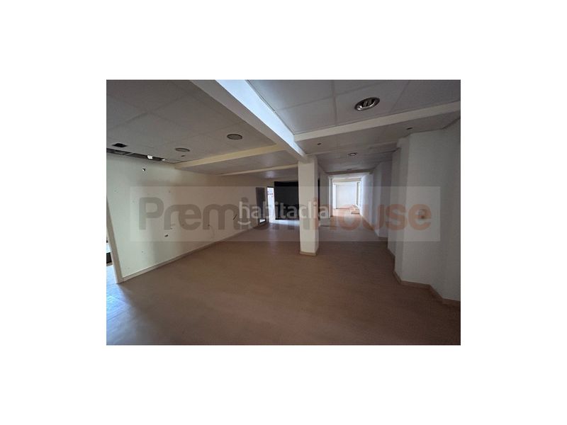 Foto 66753c04-415e-43db-b120-bd47f898f831. Local comercial a Llevant Reus