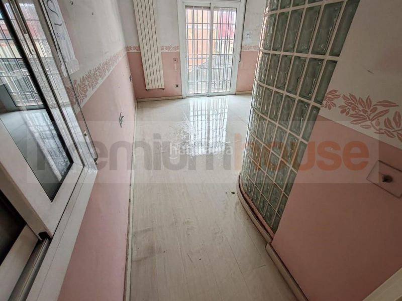 Foto 800bd9ab-836f-4fe3-9de8-bccea5794acc. Pis a Centre Prat de Llobregat (El)