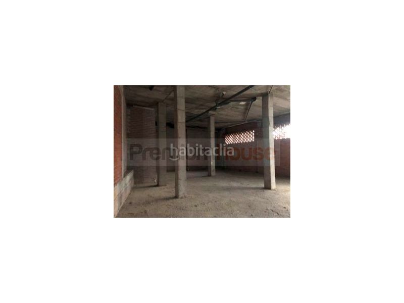 Foto 0d9f0ffb-4132-4985-9a4a-2875e81cd1c3. Local comercial a Móra d´Ebre
