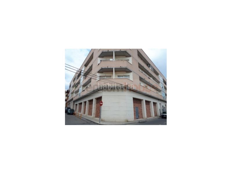 Foto f839b0b2-82eb-49a8-82af-f51055b129e4. Local comercial a Móra d´Ebre
