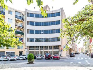 Local Comercial  De l'abat oliba. Local comercial en reus