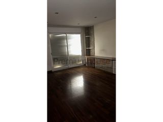 Pis  Calle sant agusti. Vivienda en venta en molins de rei