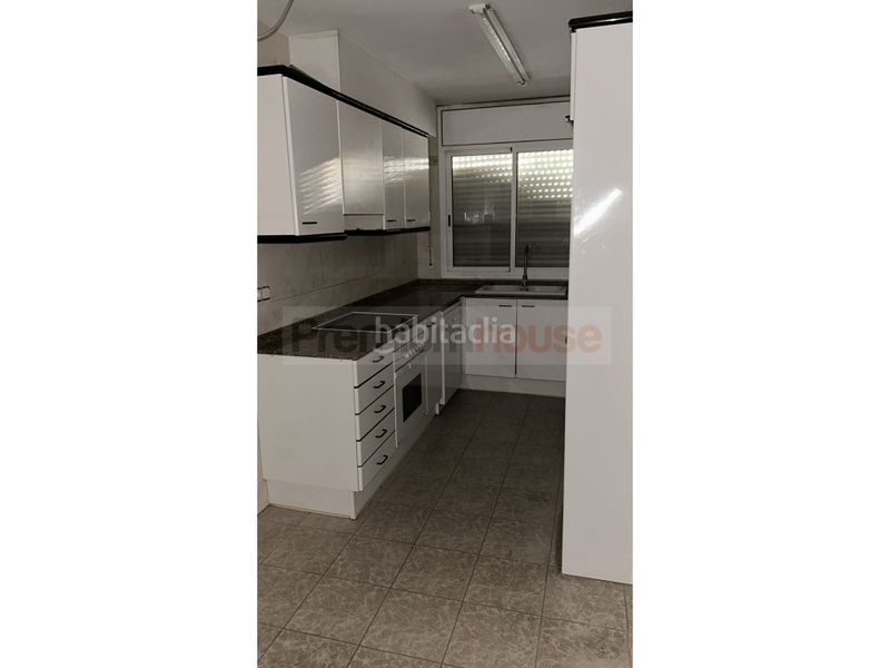 Foto a8ec21c1-75dd-4d7c-8096-0805304aa14a. Pis a Molins de Rei