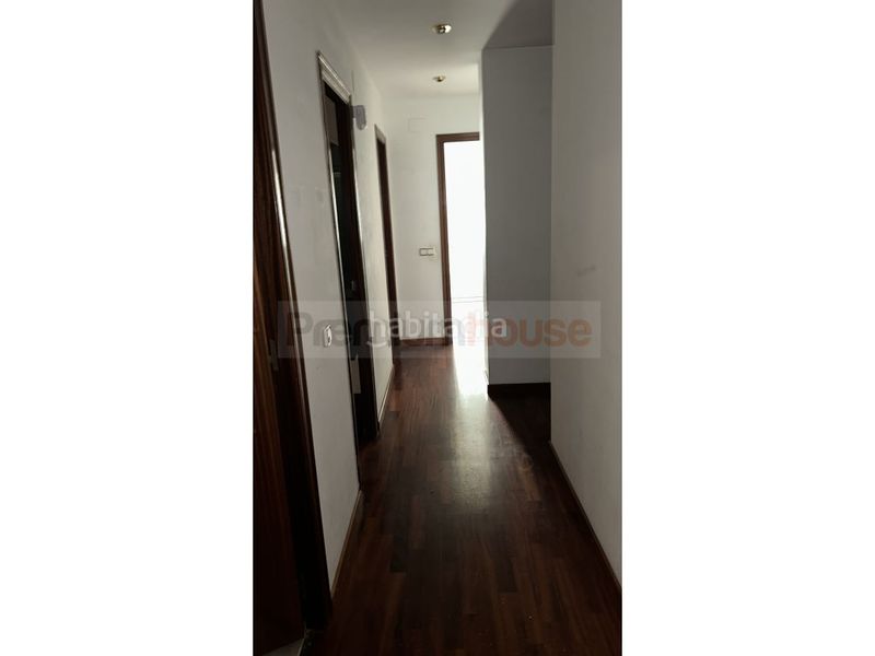 Foto cb62ba25-92c9-4135-b432-5654c94ee117. Pis a Molins de Rei