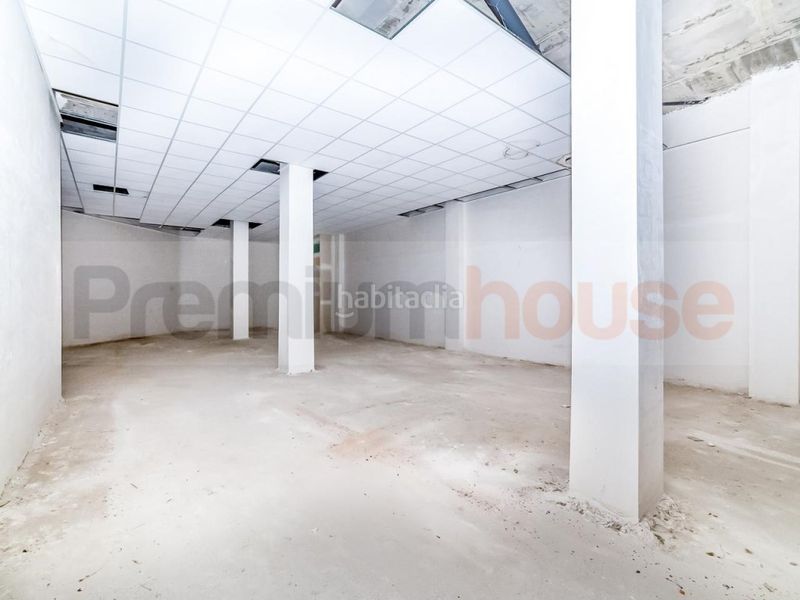 Foto f4d73c28-6c3d-4aea-9119-3edfcb5245ce. Local comercial a Centre Reus