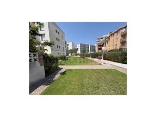 Pis  Calle acacies. Precioso �tico justo en primera l�nea de playa