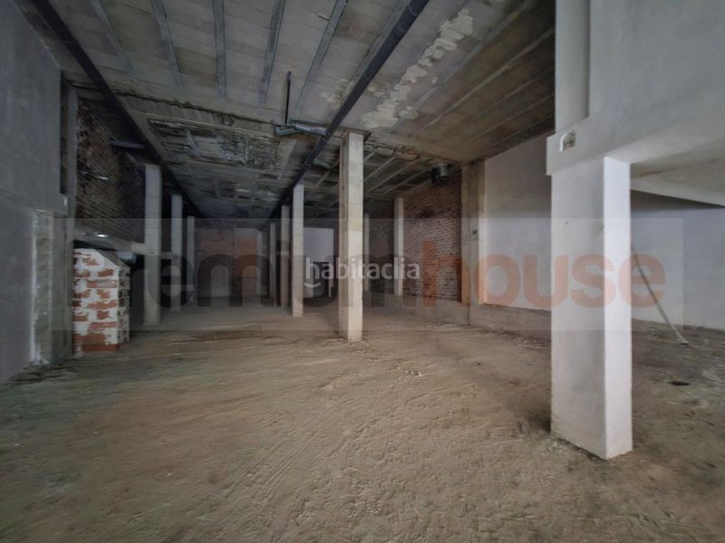 Foto 6639f0ac-fb83-4f12-8a7b-a70a43cc840b. Local comercial a Centre Reus