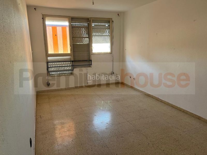Foto ad33fd30-ce70-432f-9809-0d31f15e91bc. Pis a Campclar Tarragona